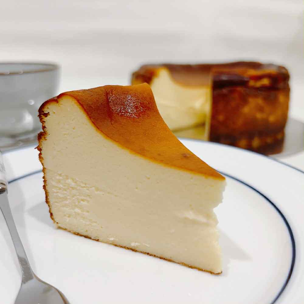 Classic Creamy Basque Burnt Cheesecake